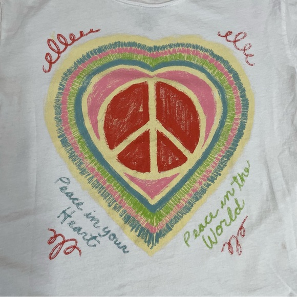 Goodie Two Sleeves Women’s Graphic T-Shirt White Peace Love Crop M - Picture 3 of 4